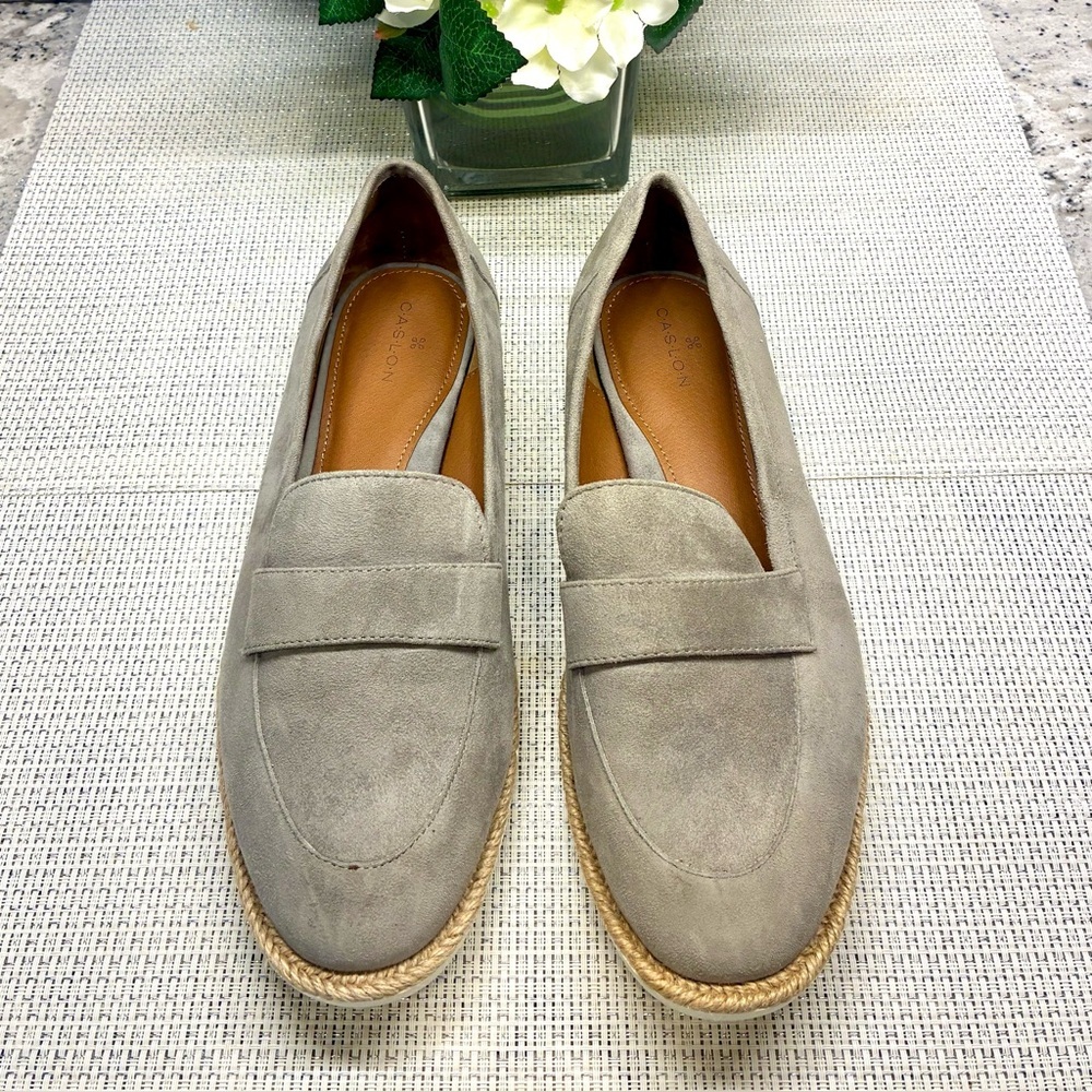 Preowned Caslon slip on loafers women’s size 8.5